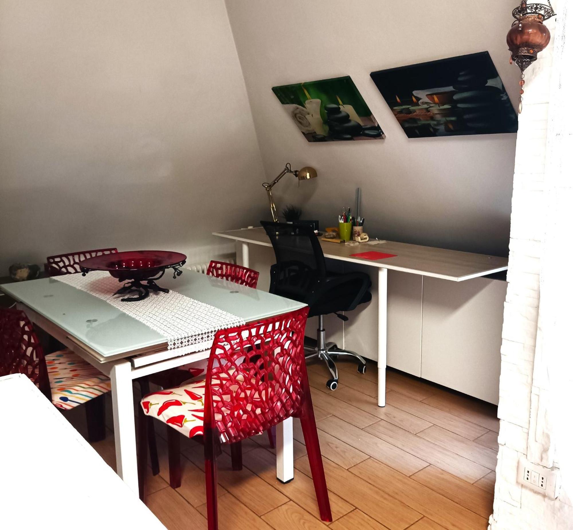 Appartement La Mansarda Di Pero Con Terrazza Extérieur photo